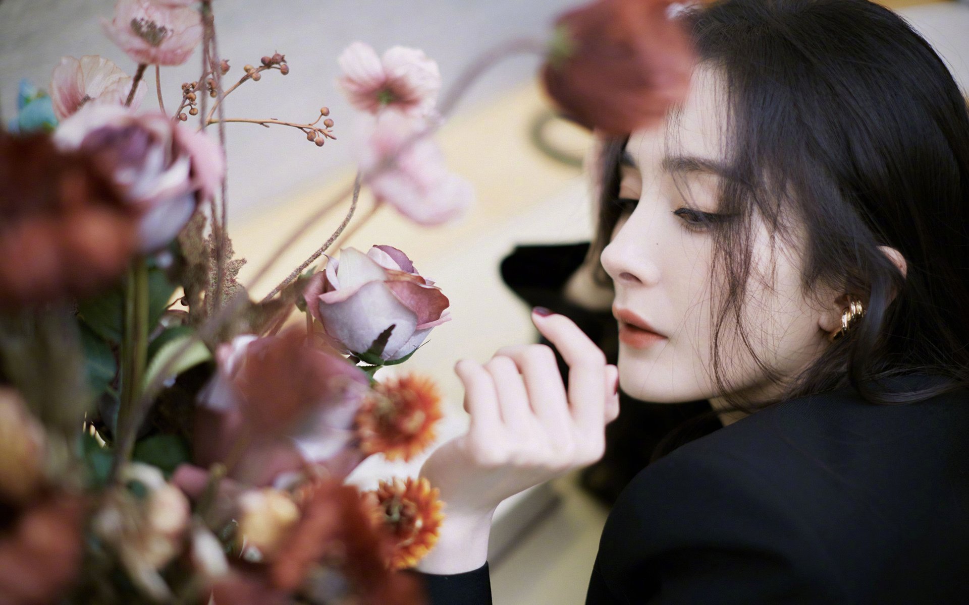 kaiyun 开云体育-公牛险胜湖人，关键一役中德罗赞连续抢断建功，公牛德里克罗斯图片