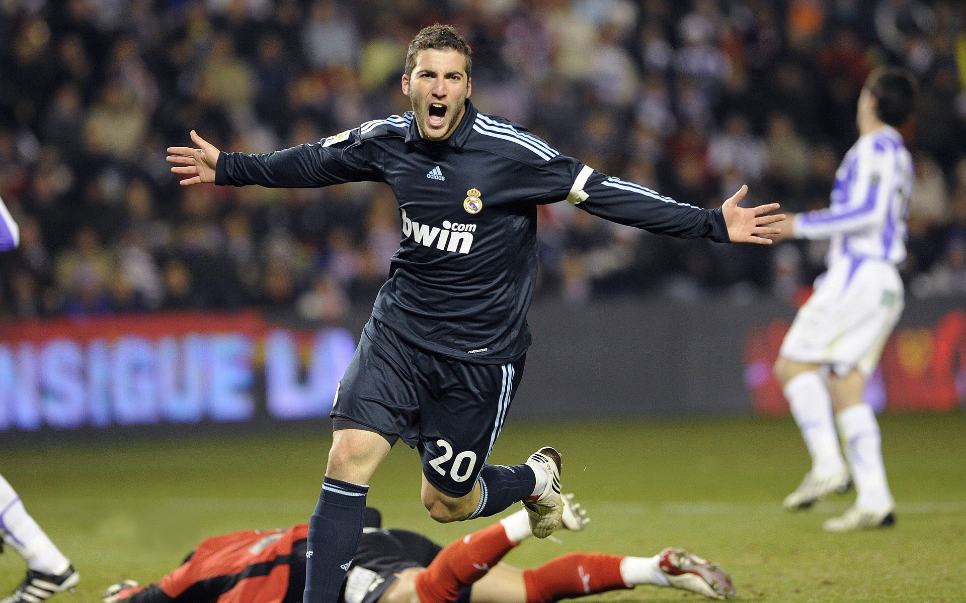 开云中国大陆-凯撒酋长球员表现获主帅肯定，凯撒酋长足球俱乐部